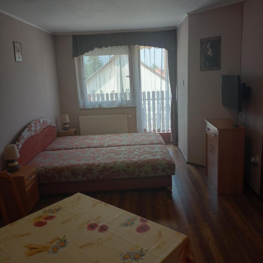 Lívia Apartman Buk Exterior foto