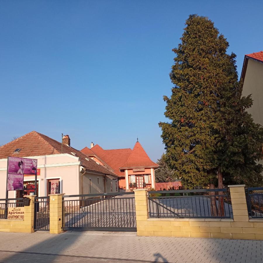 Lívia Apartman Buk Exterior foto