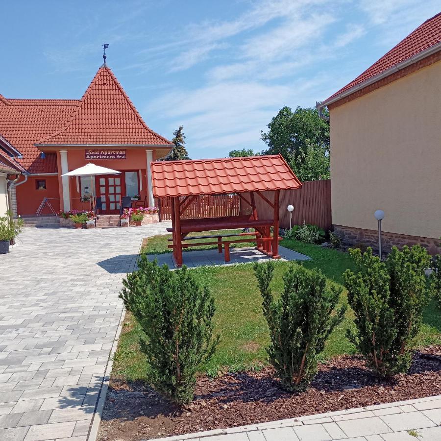 Lívia Apartman Buk Exterior foto