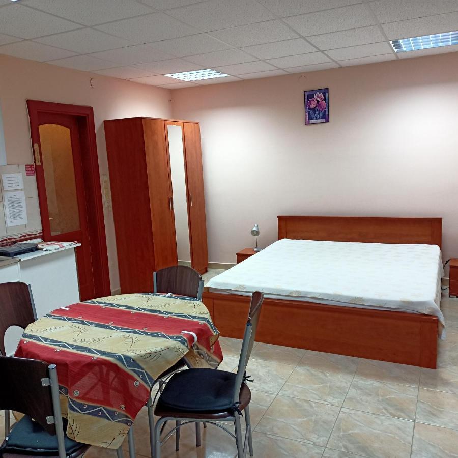 Lívia Apartman Buk Exterior foto