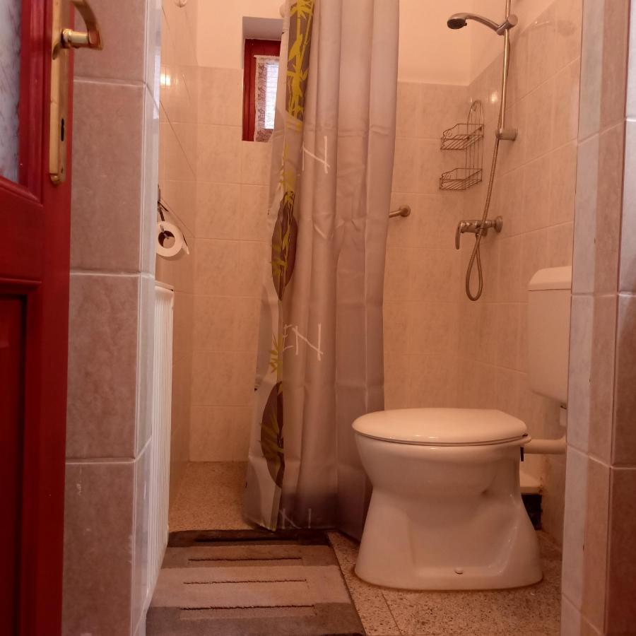 Lívia Apartman Buk Exterior foto